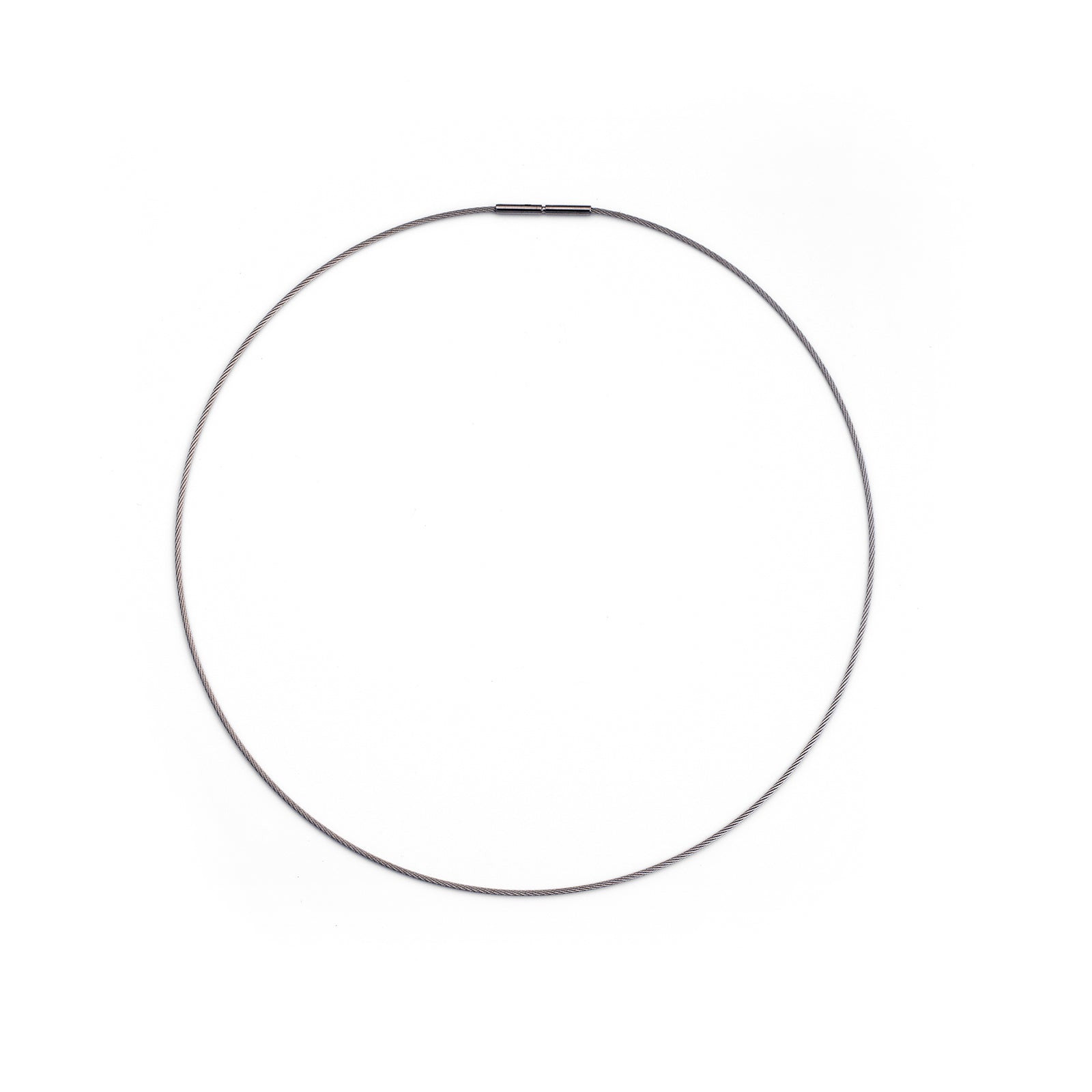 be patient metal bold choker