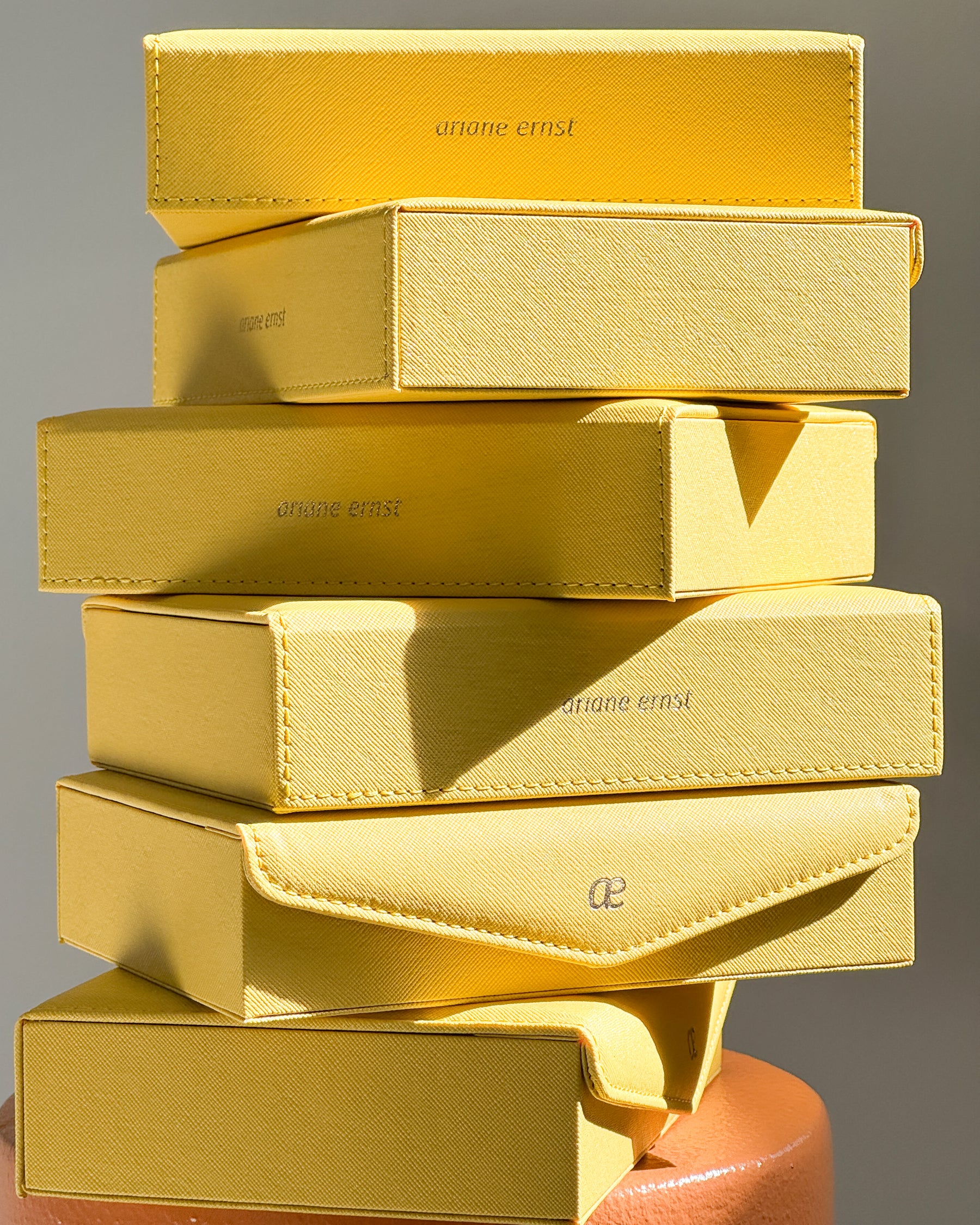 ae travel jewelry box _ butter yellow limited edition