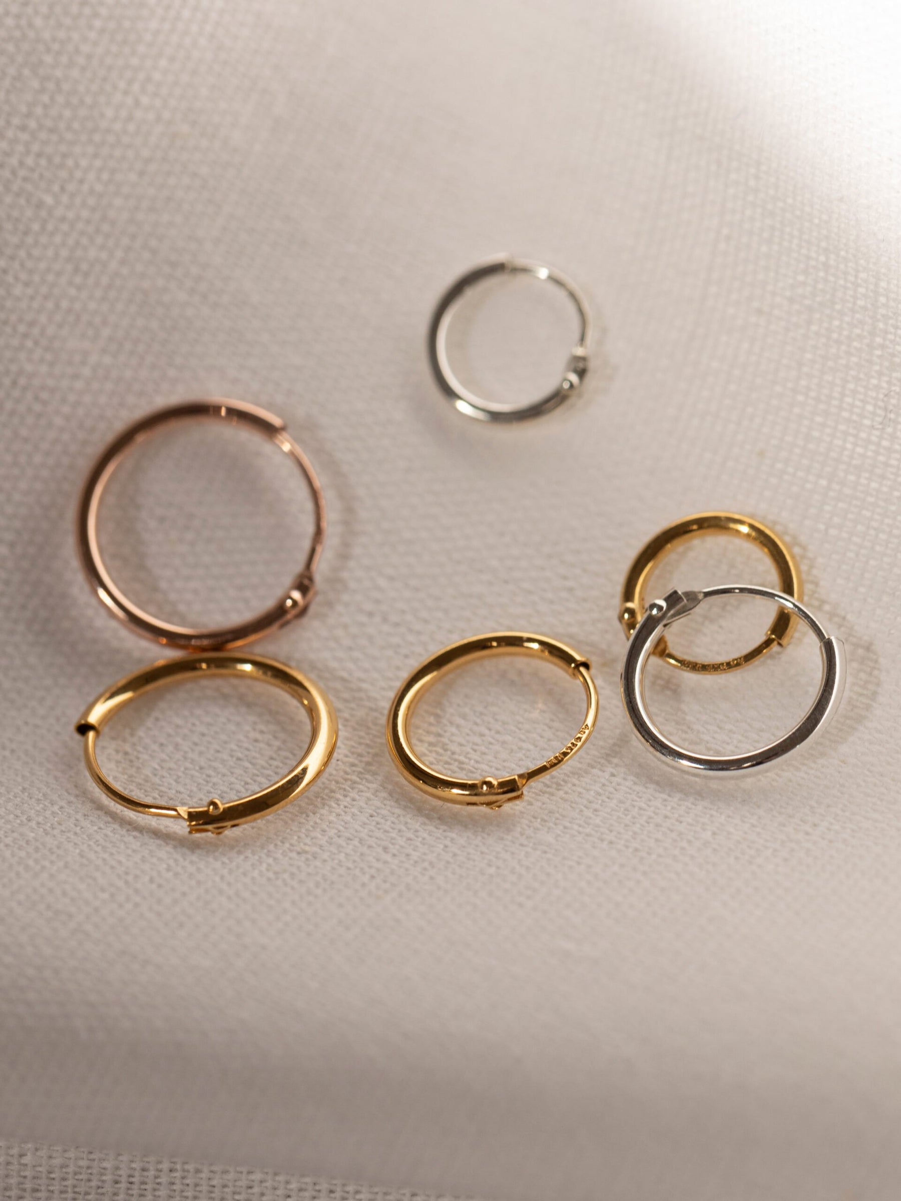 mini creole single 11mm gold ohrringe ariane ernst||||||||