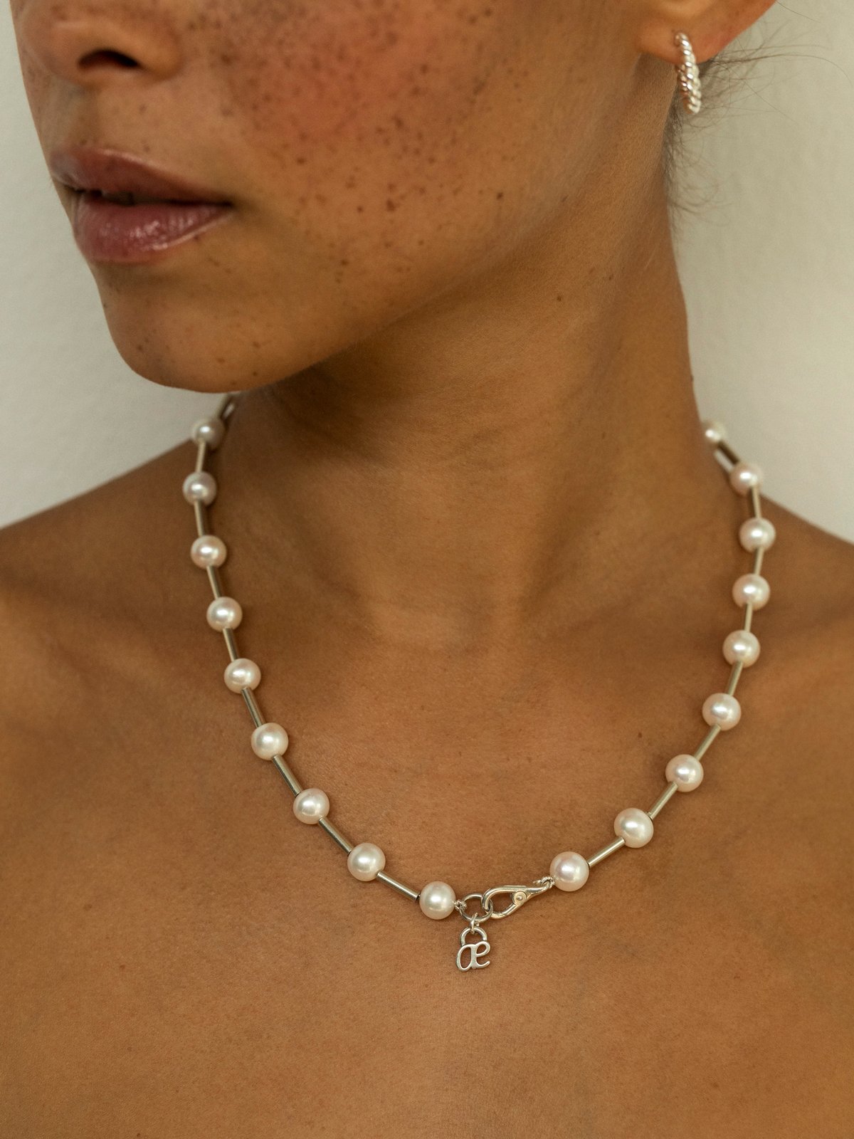 belle pearl chain