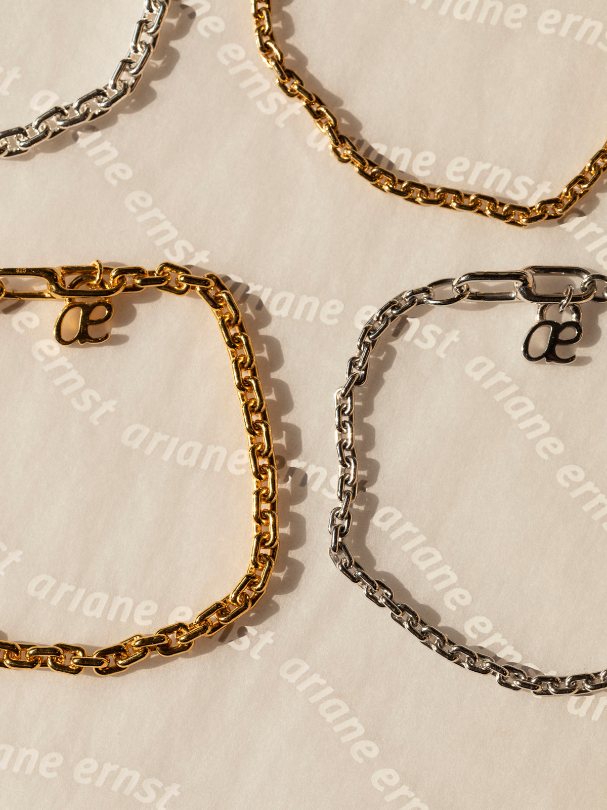 iconic bracelet 750
