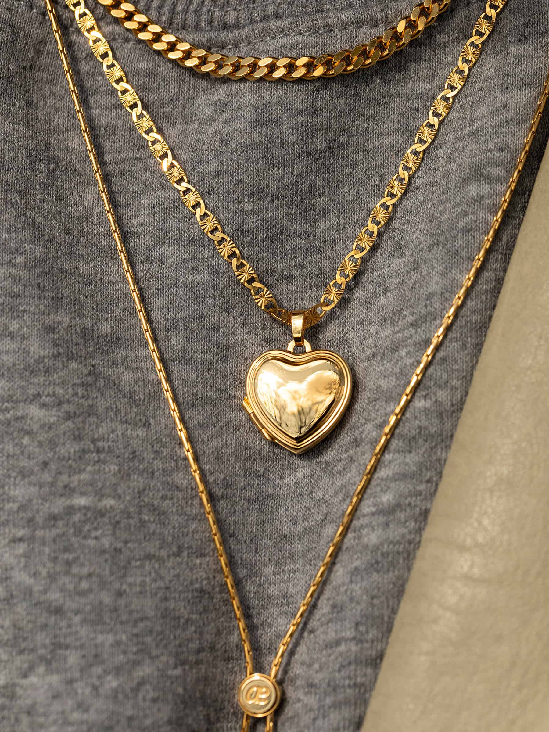 true you w/ clean heart medaillon