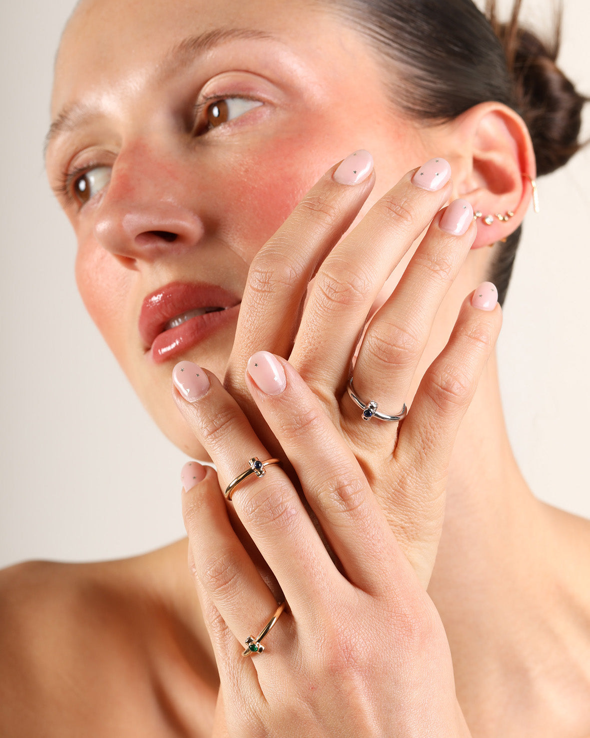 one bullet bold ring w/ smaragd