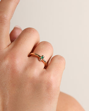 one bullet bold ring w/ smaragd